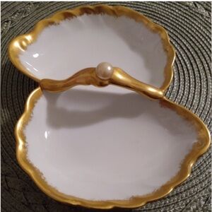 Two sided white oyster trinket dish with gold trim vintage